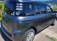 Hatchback Toyota SIENTA