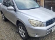SUV Toyota RAV4