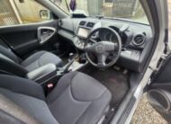 SUV Toyota RAV4